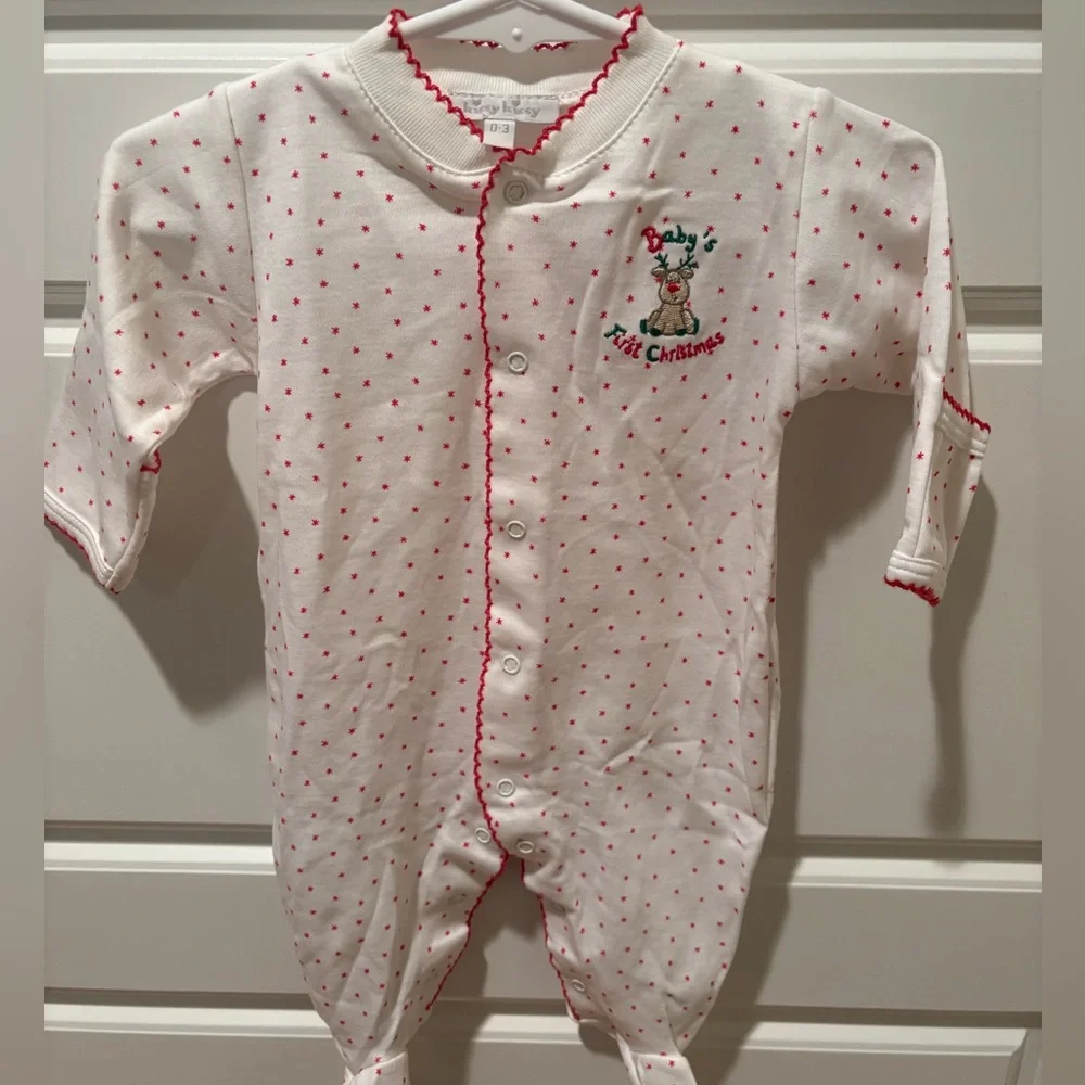 Kissy Kissy “ Baby’s First Christmas” footie & matching Blanket nwot Size 0-3 M